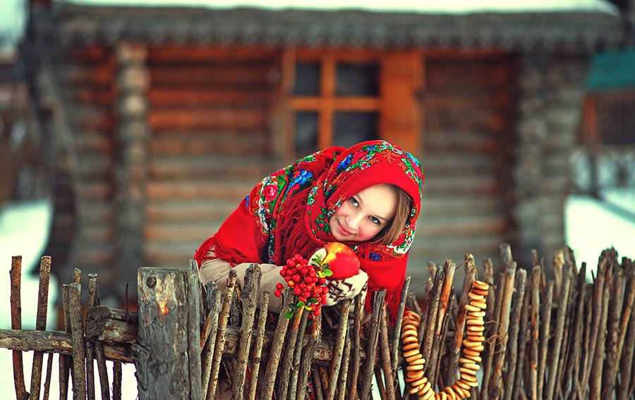 Sexy girl Women in Slavic costumes in Tiruchchirappalli