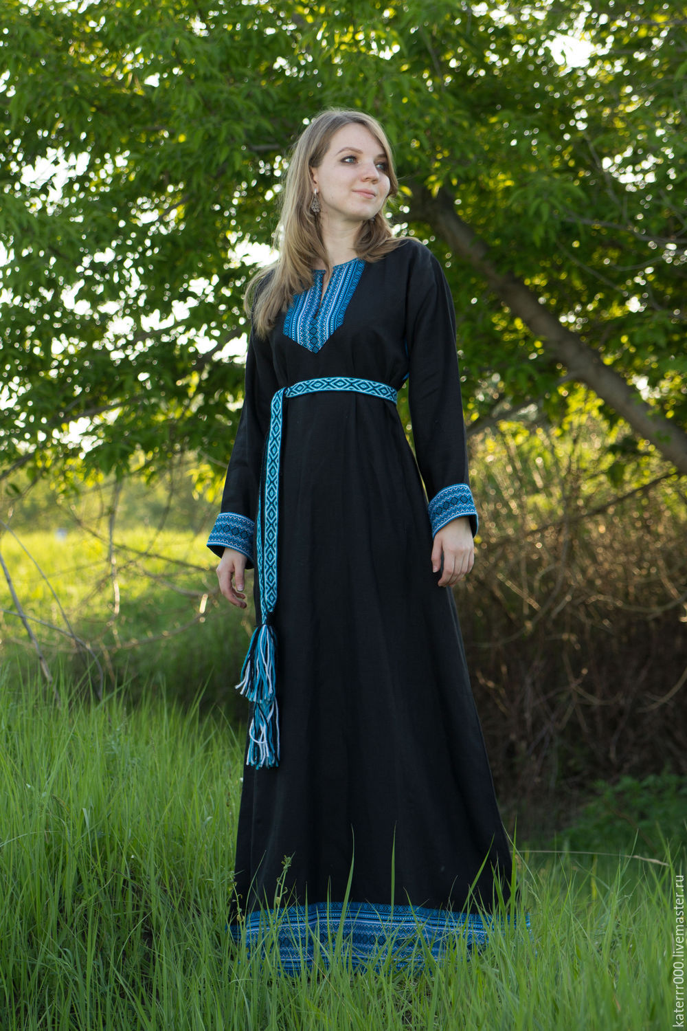 Women in Slavic costumes in Tiruchchirappalli