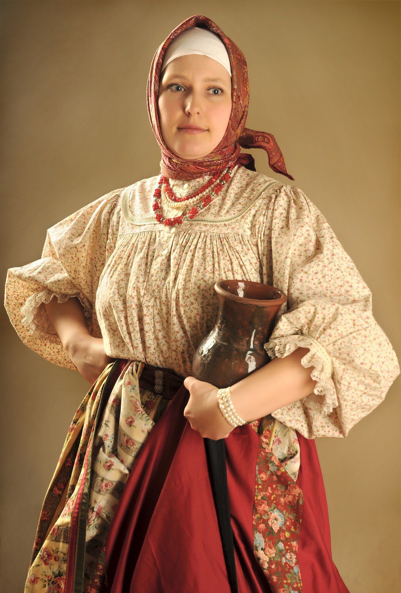 Girls in Slavic costumes in Tiruchchirappalli