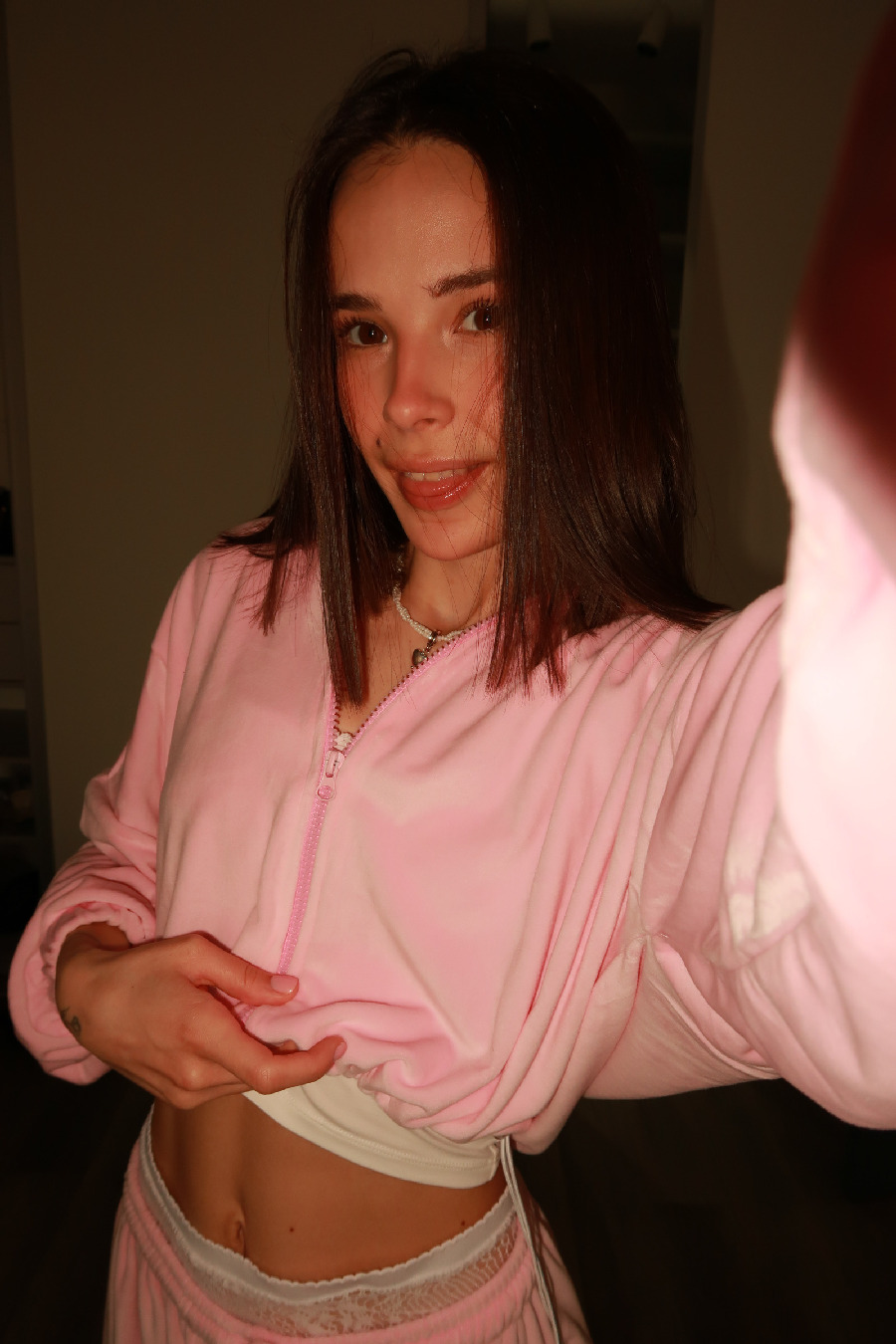 Tina brings the glow — live moments in Tiruchchirappalli